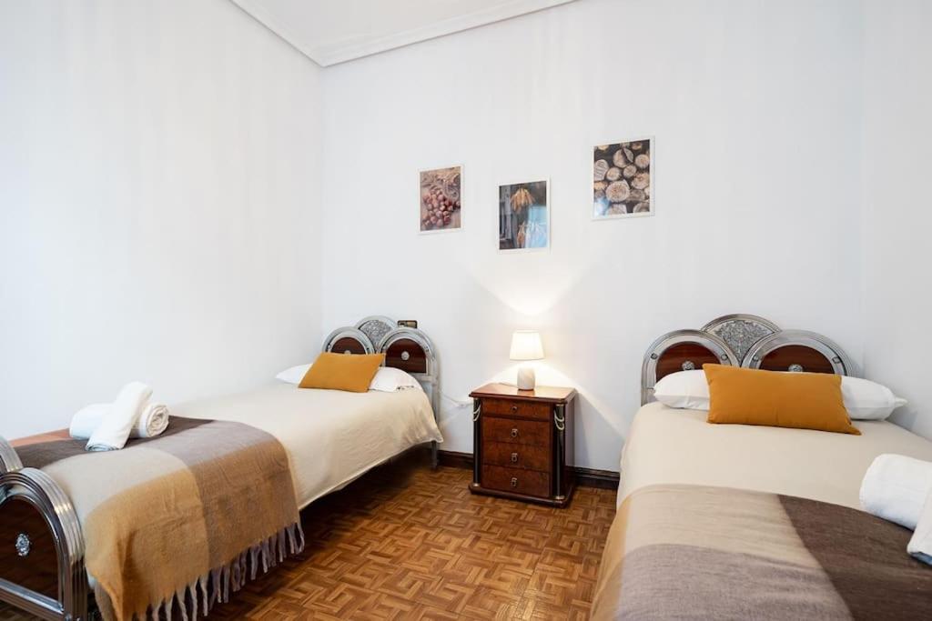 Apartamento Trisquel Gijón Exteriör bild