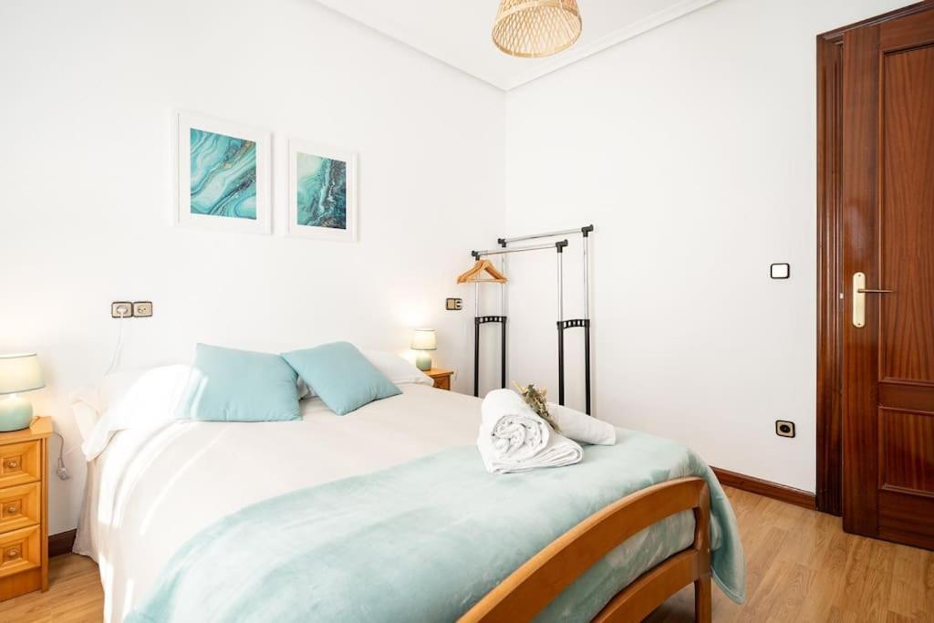 Apartamento Trisquel Gijón Exteriör bild